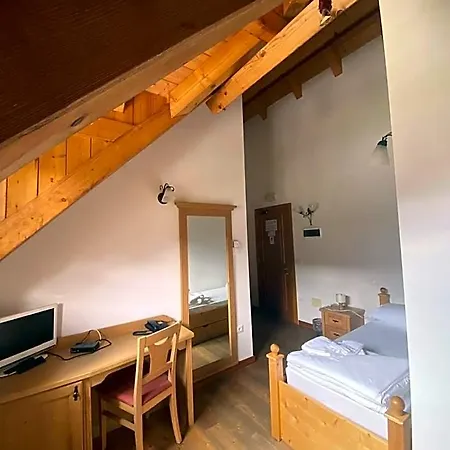 Aplis Hotel 3*
