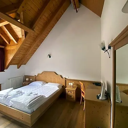 Hotel Aplis Ovaro