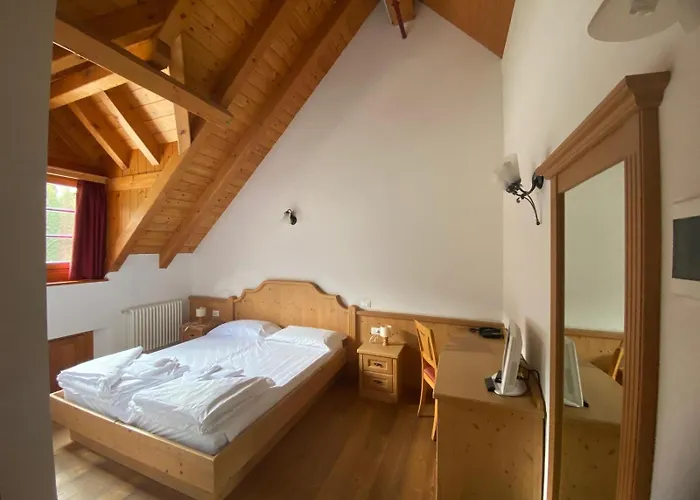 Szálloda Aplis Ovaro